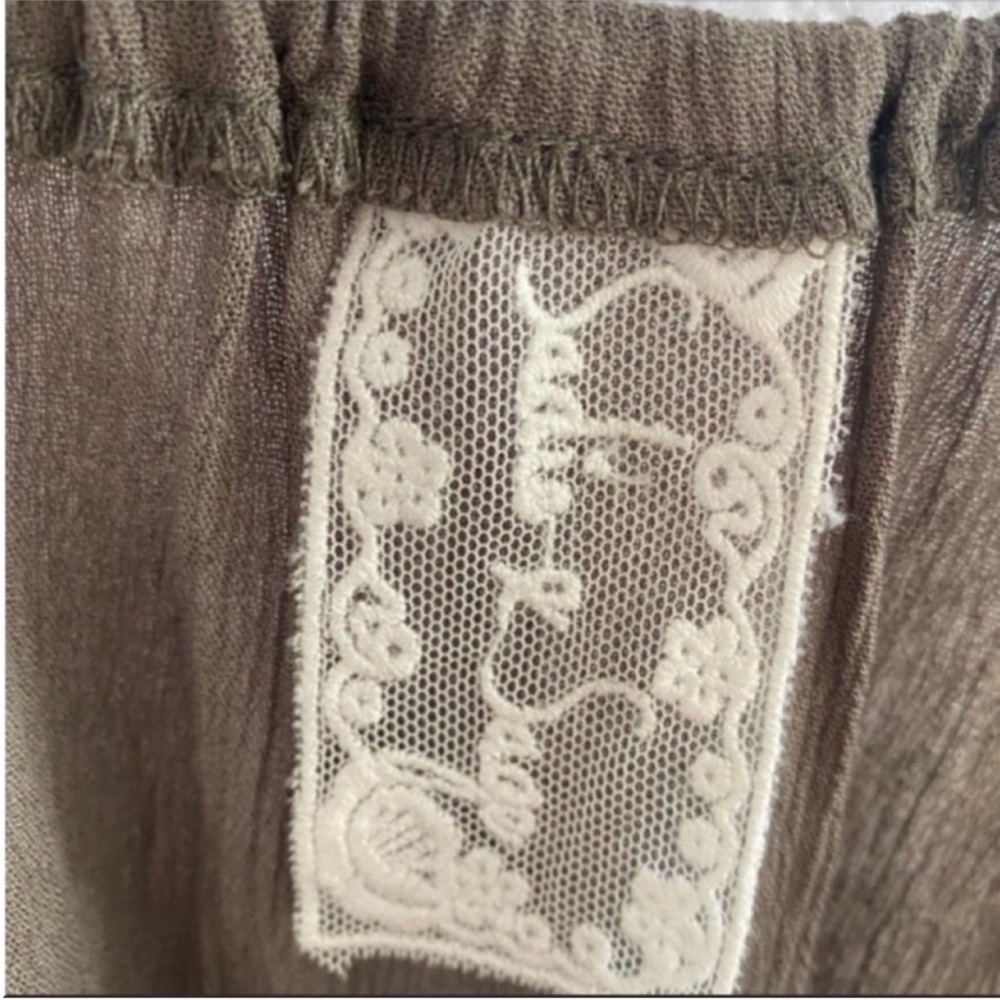 Brand New Women’s Brown Sadie and Sage Cold Shoulder Boho Top Size Small - Picture 5 of 5